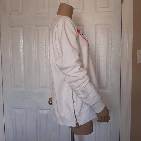 GUESS White Cotton Crewneck Long Sleeve Sweater - Size Large | Casual, Cozy - Picture 12 of 13